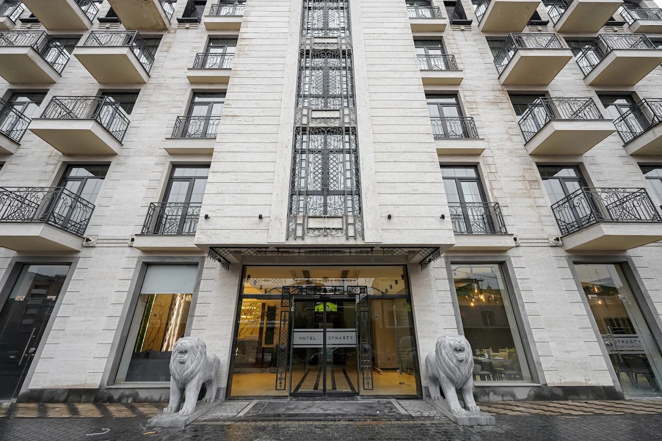 Dynasty Hotel